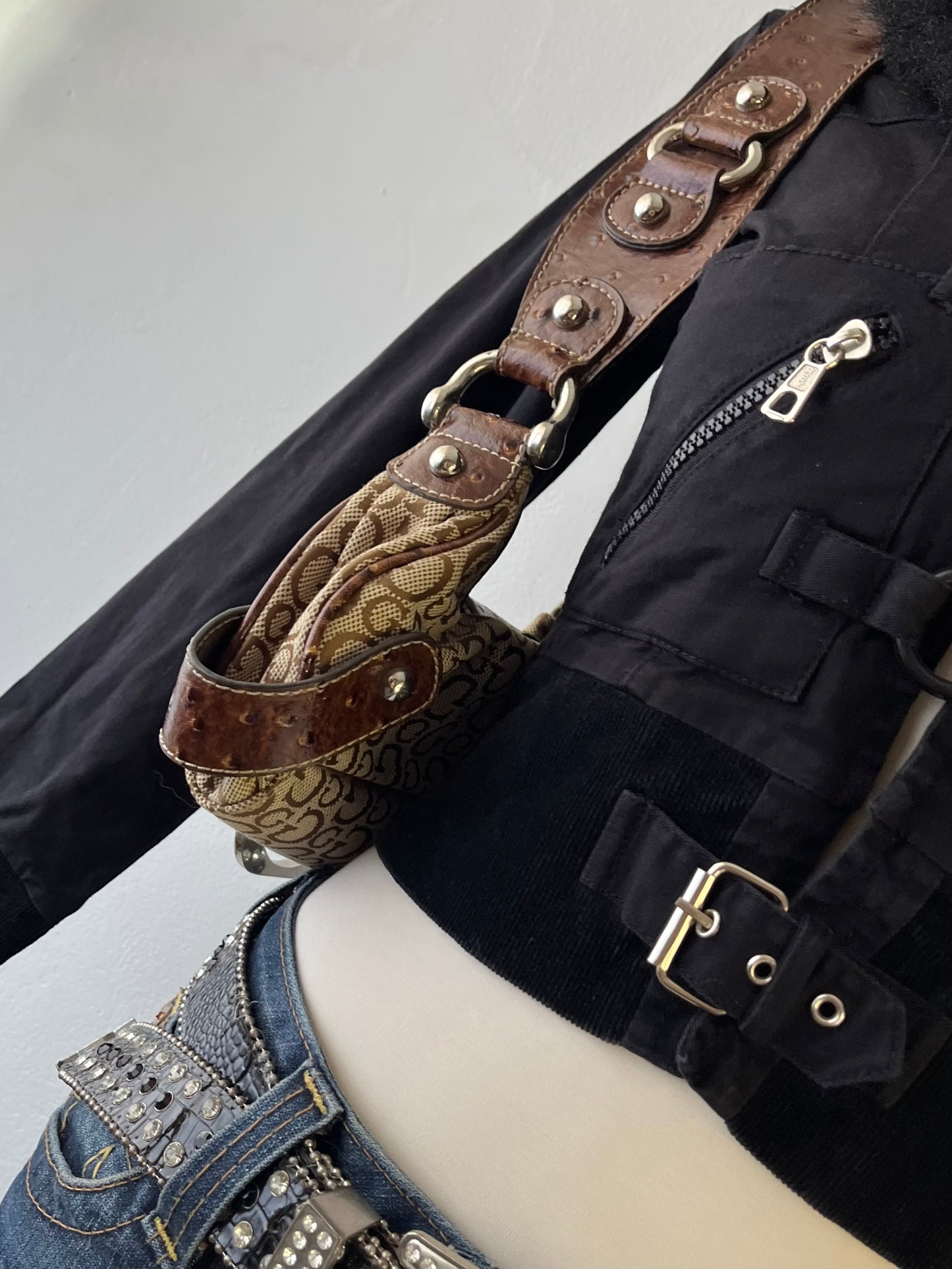 Waist jacket with hood