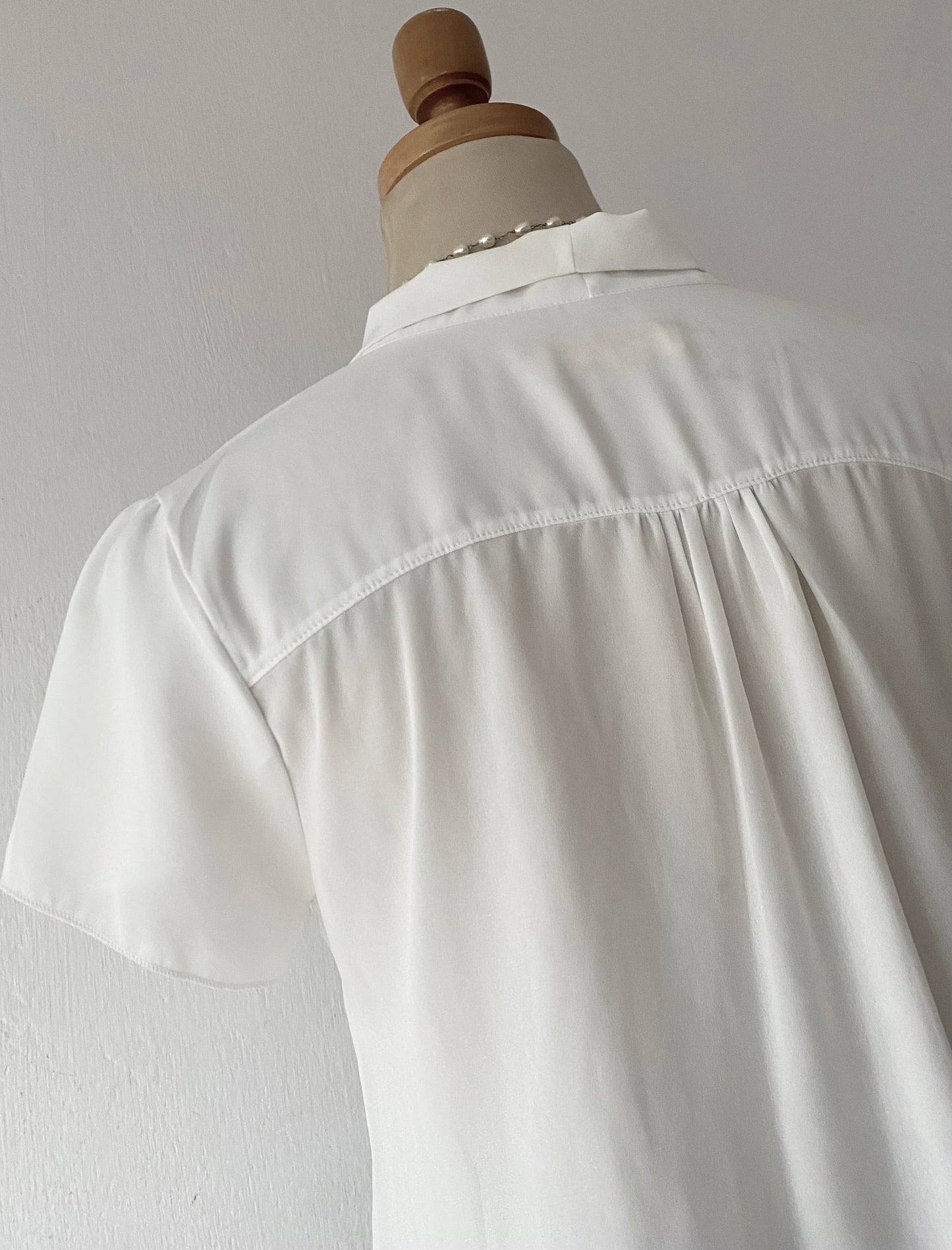 Adorable blouse with bow