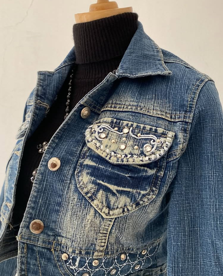 Focused waist jean jacket