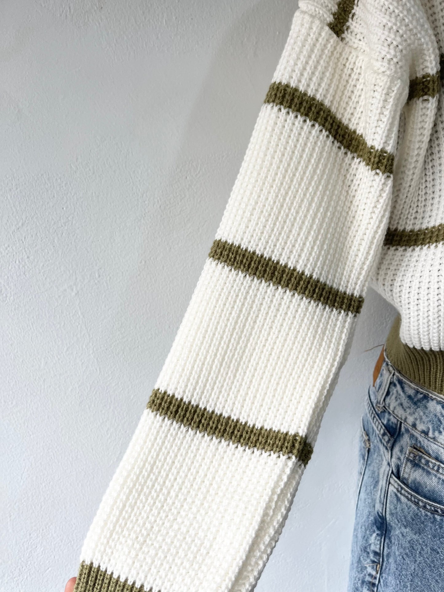 Wool waist cardigan