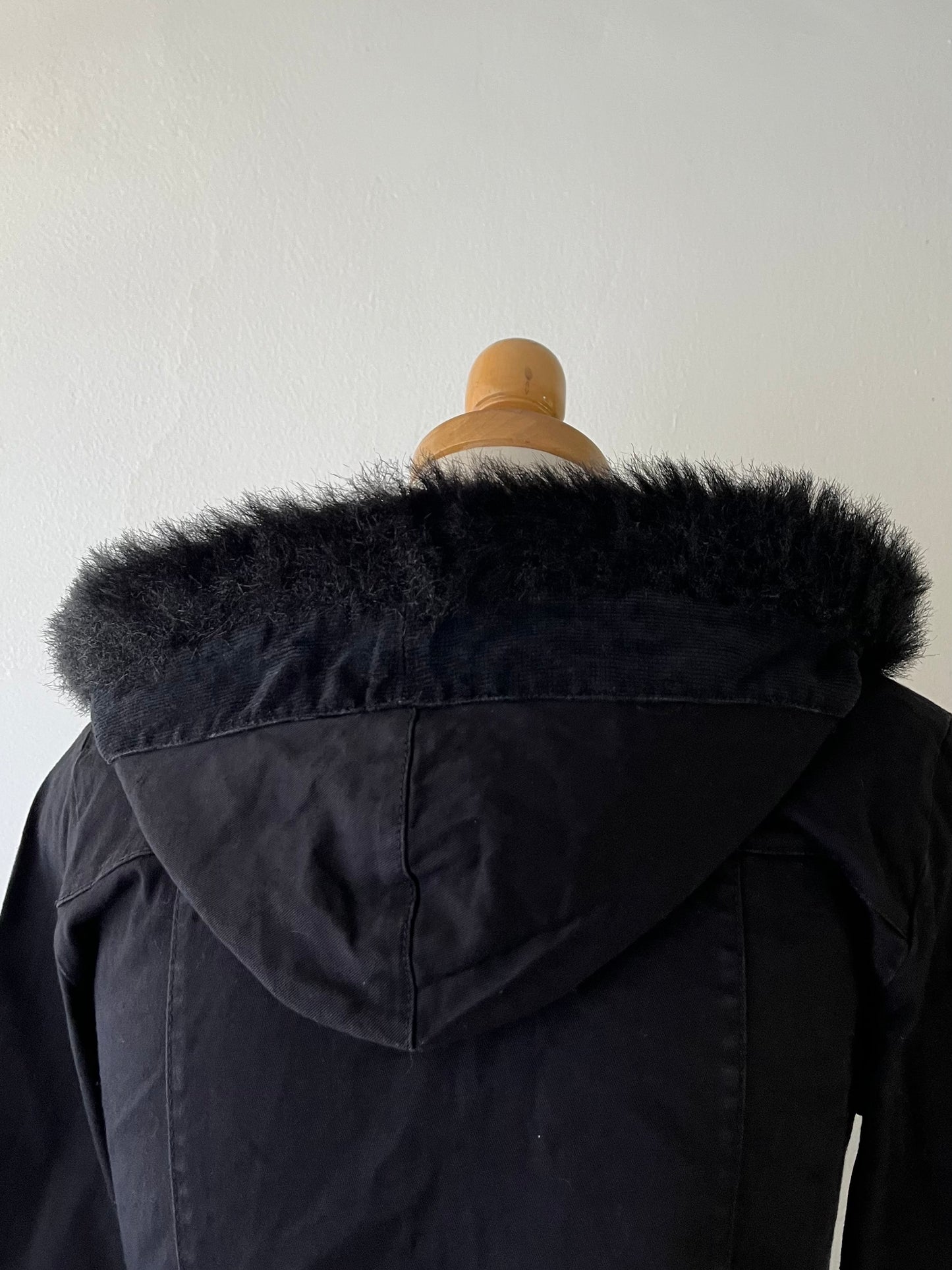 Waist jacket with hood