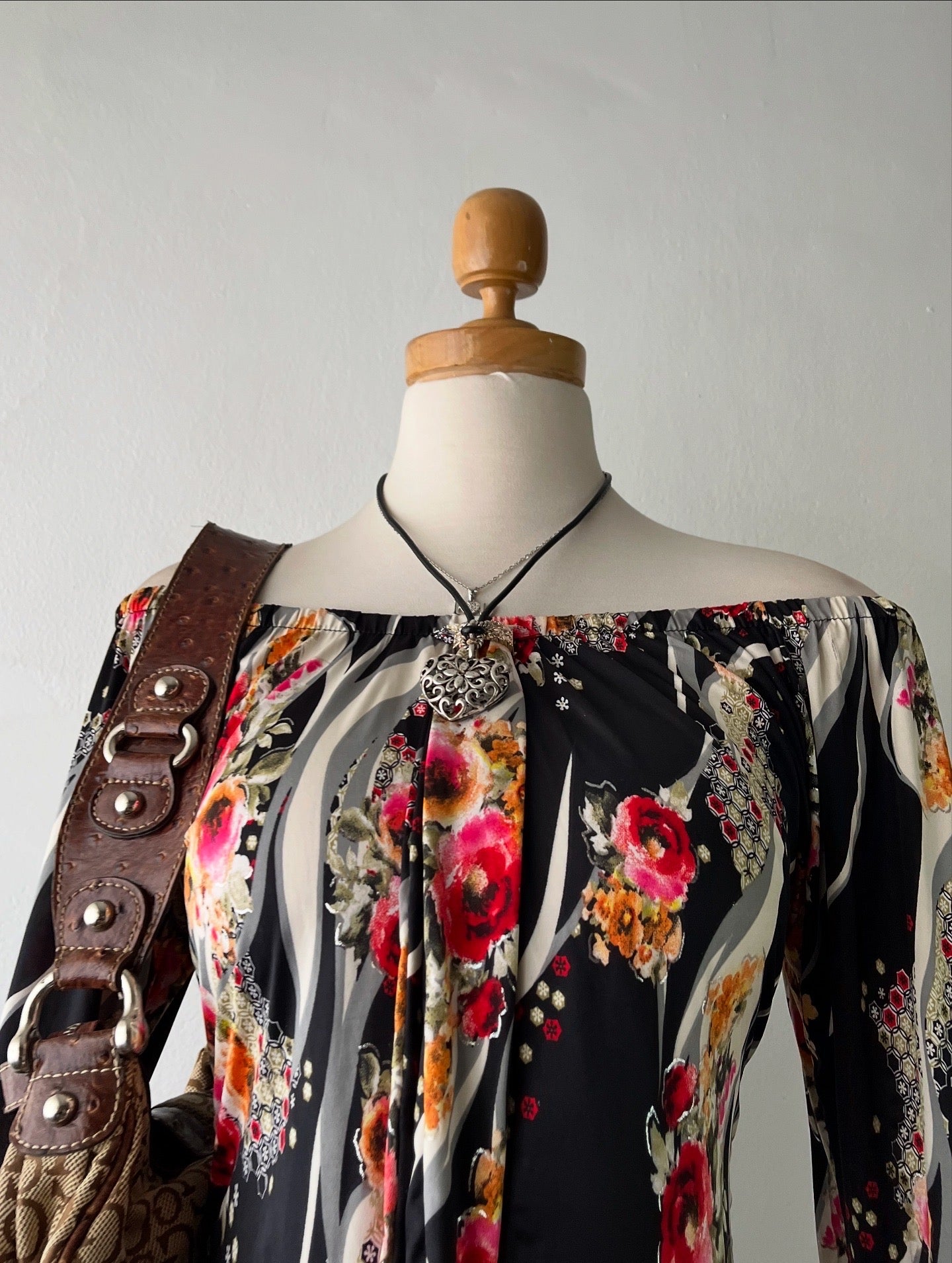 Bell- sleeved floral top