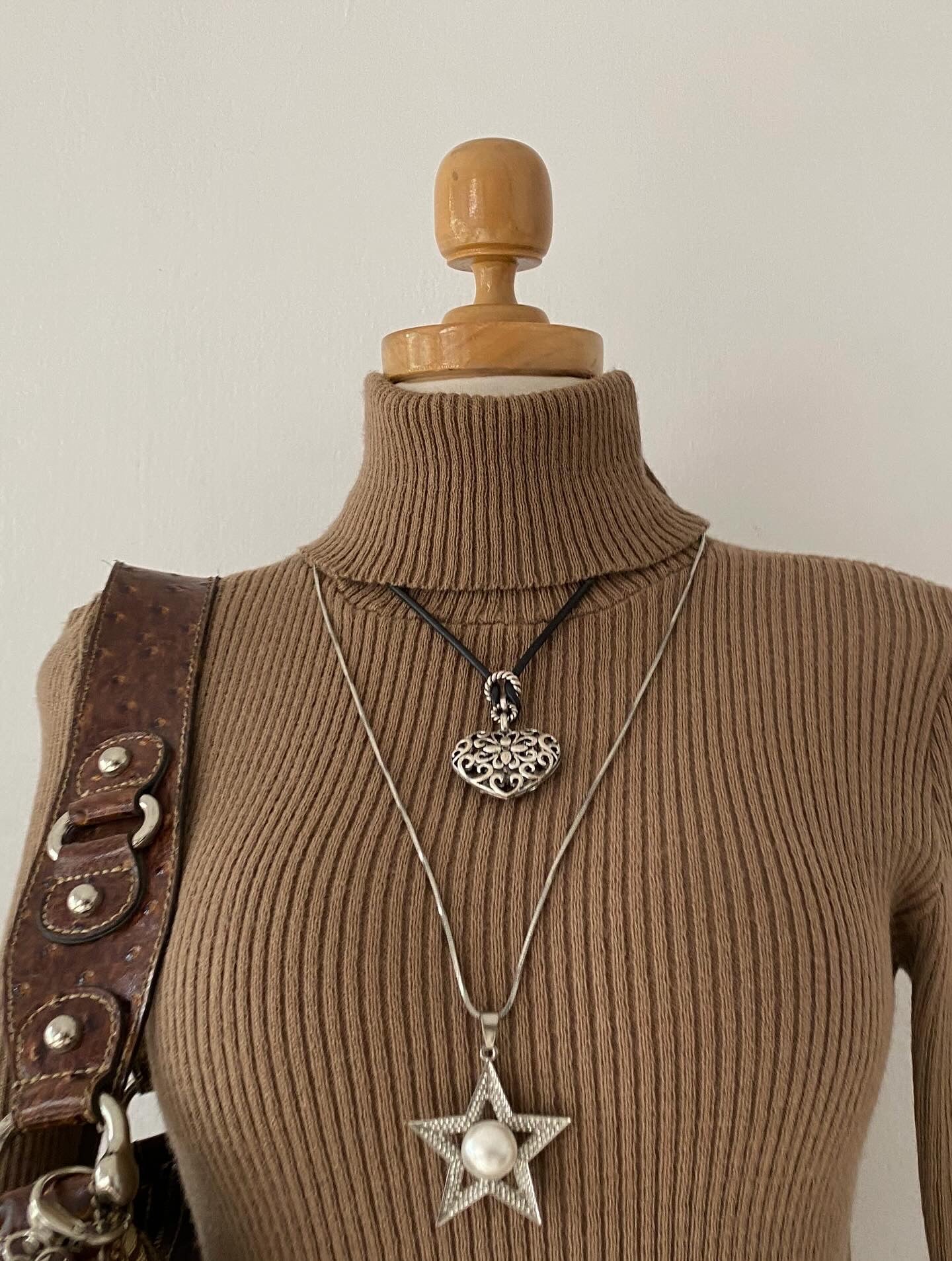 Turtleneck sweater with long sleeves