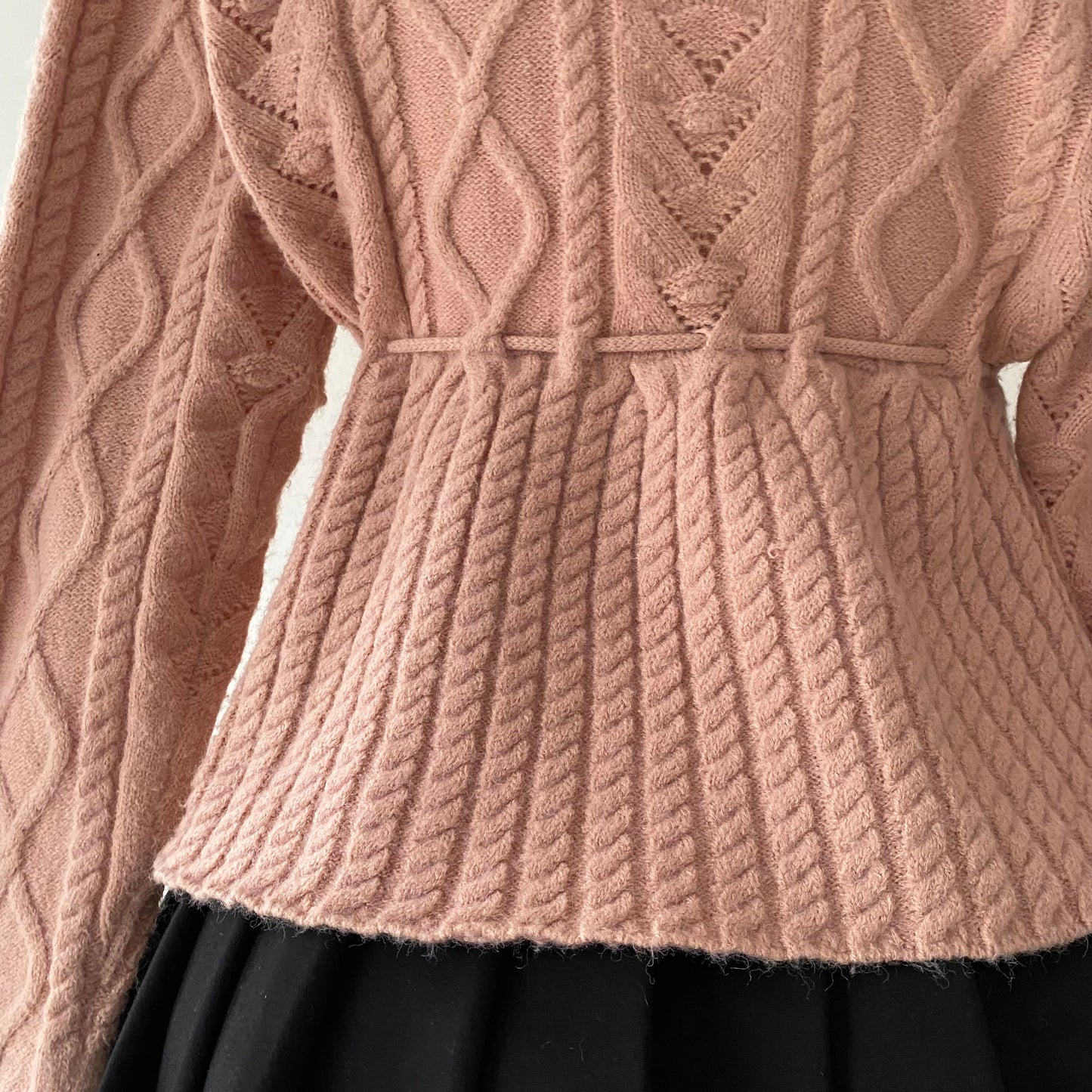 Rosewood sweater with bow
