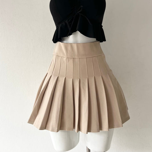Beige pleated skirt